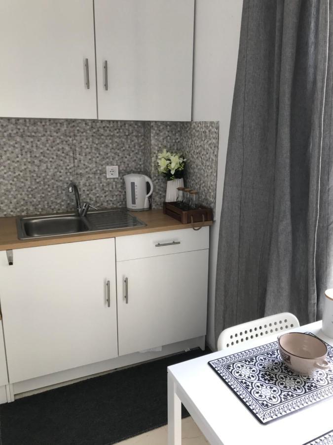 Pantheon Appartement Kalamáta Buitenkant foto