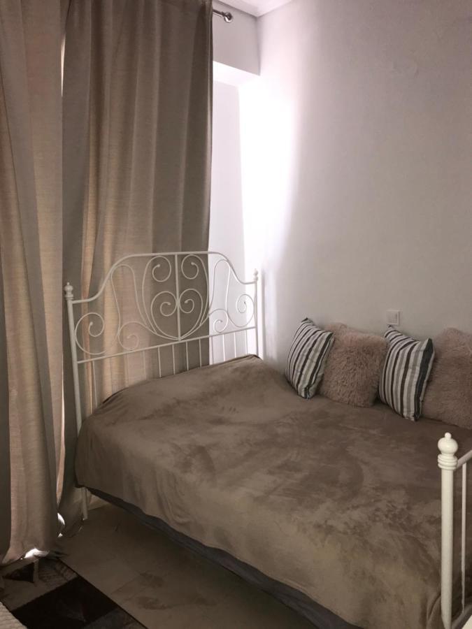 Pantheon Appartement Kalamáta Buitenkant foto
