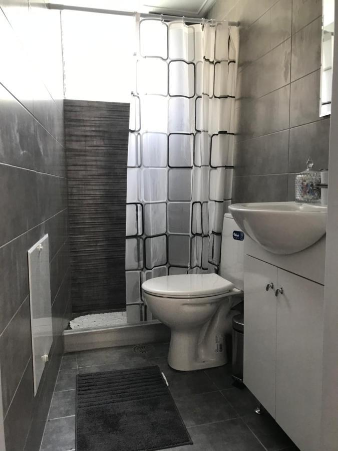 Pantheon Appartement Kalamáta Buitenkant foto