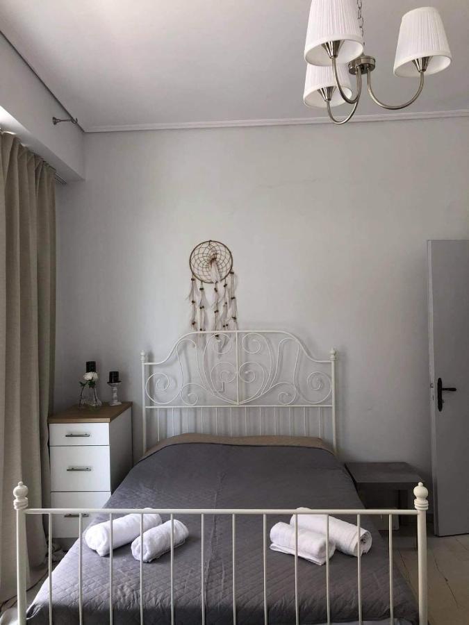Pantheon Appartement Kalamáta Buitenkant foto
