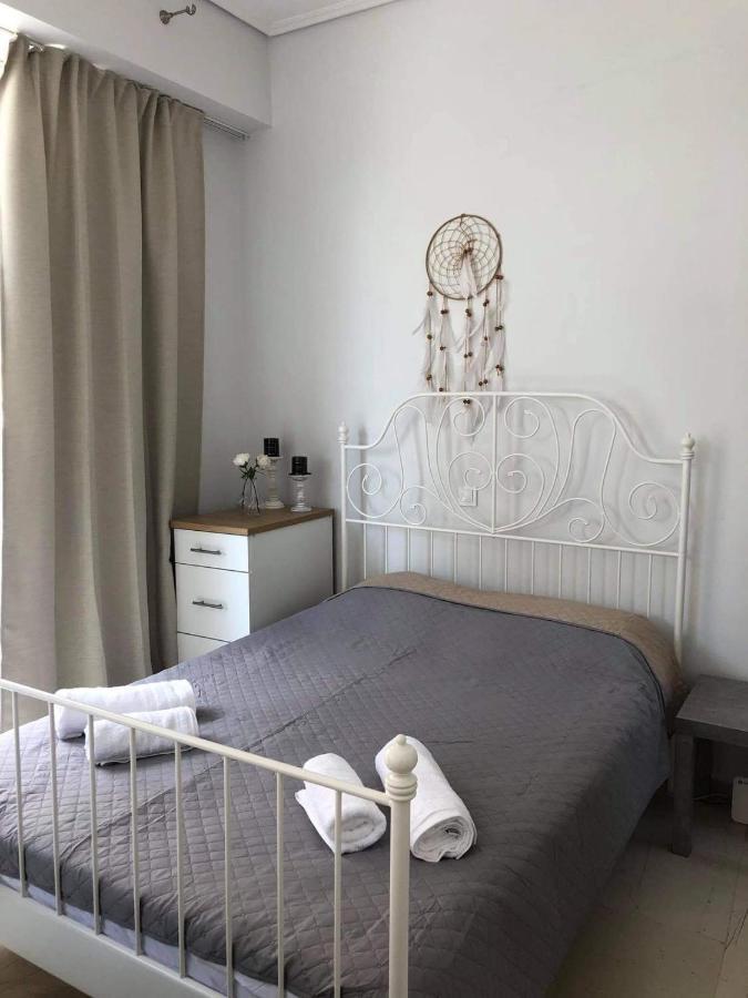 Pantheon Appartement Kalamáta Buitenkant foto