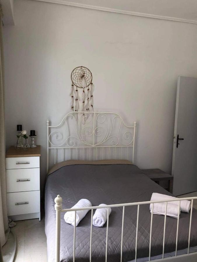 Pantheon Appartement Kalamáta Buitenkant foto